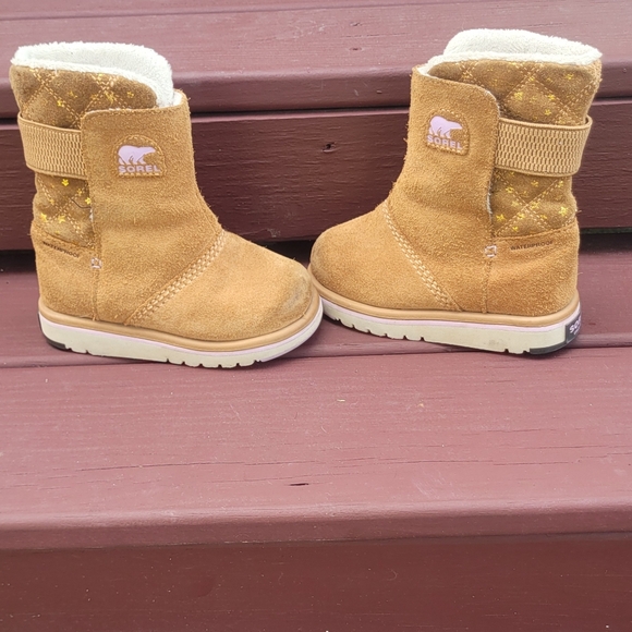 Sorel Boots - Picture 2 of 5